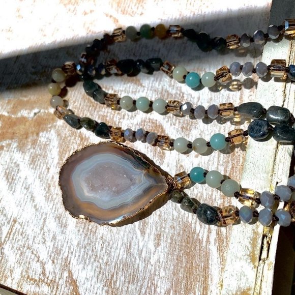 New! Natural Beaded Crystal Stone Necklace - Picture 4 of 6